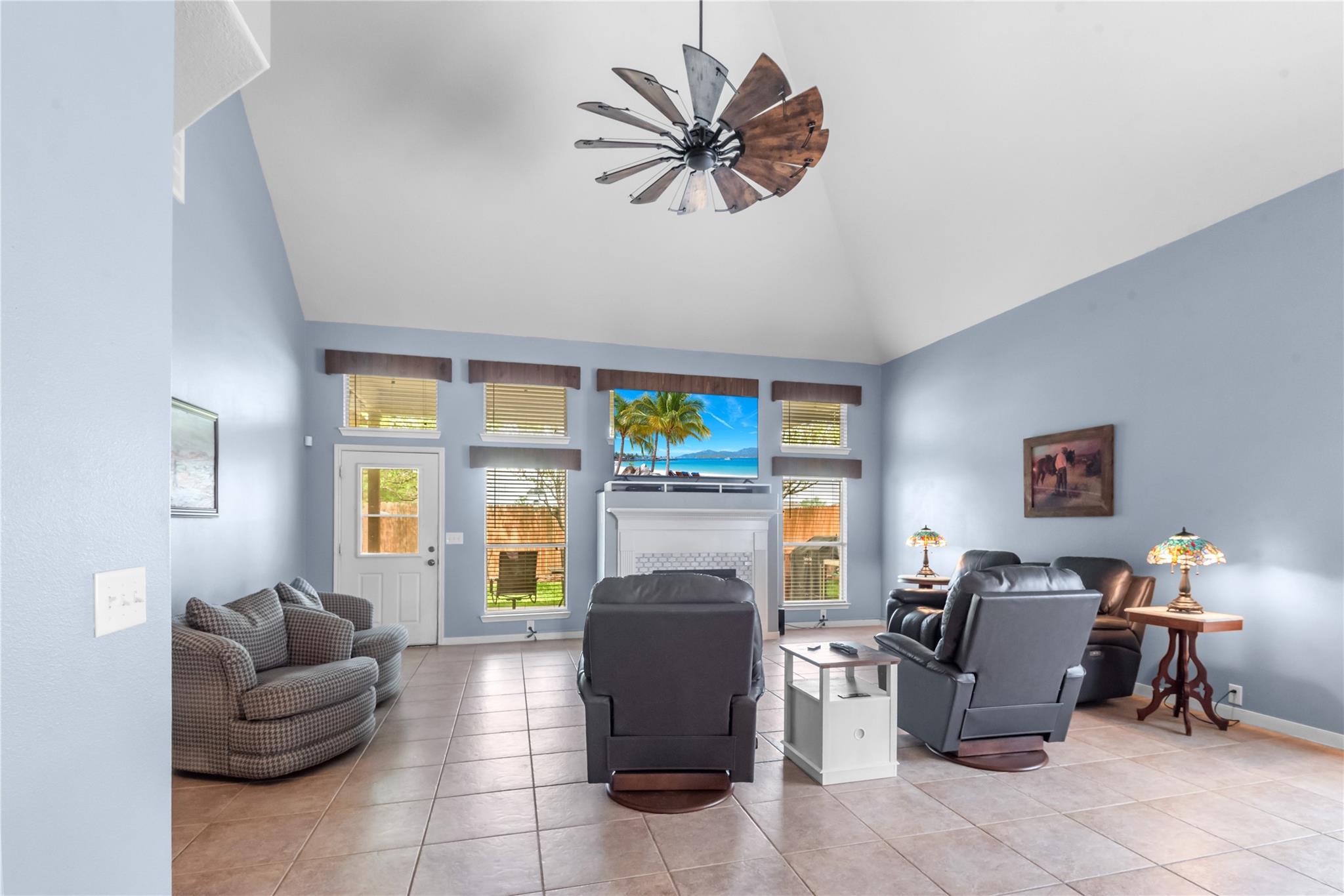 2914 Sandleigh Drive