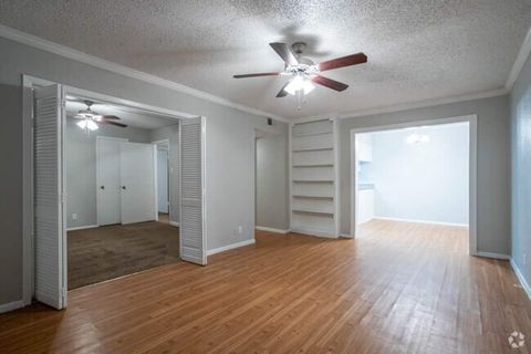 Photo of 6505 Westheimer Road #221, Houston, TX 77057 (MLS # 67170511)