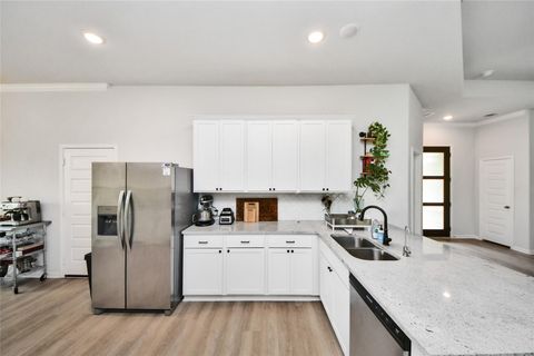 Tiny photo for 160 Barton Place Drive, Cleveland, TX 77327 (MLS # 54272745)