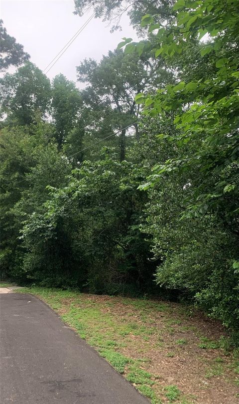 Vacant Land For Sale - 234 Boca Raton Drive<br/> Conroe, TX 77304