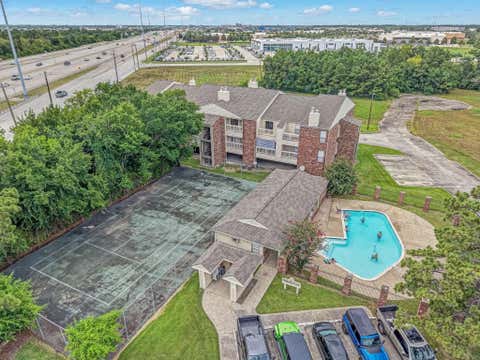 Photo of 2501 Gulf Freeway #256D, Dickinson, TX 77539 (MLS # 70009601)