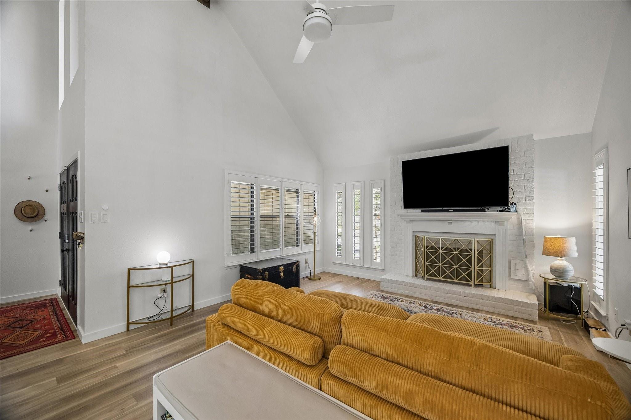 1 Sandlily Court