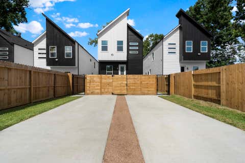 Photo of 9437 Pembrook Street #A, Houston, TX 77016 (MLS # 72280867)