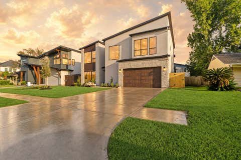 Photo of 7119 Housman Street, Houston, TX 77055 (MLS # 67516134)
