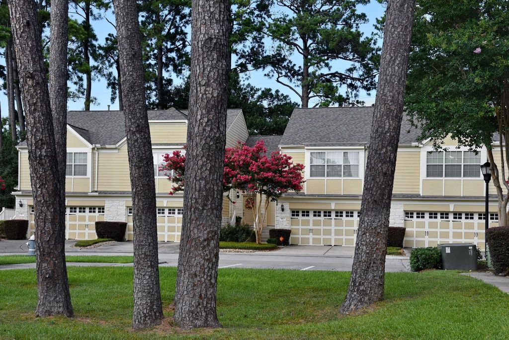 Photo of 13600 Breton Ridge Street #26C, Houston, TX 77070 (MLS # 73573766)