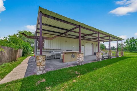 Photo of 1030 Ginger Street, Santa Fe, TX 77517 (MLS # 43223702)