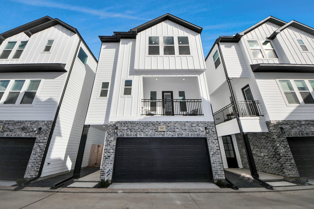 Photo of 719 Marcella Street #A, Houston, TX 77091 (MLS # 91617848)