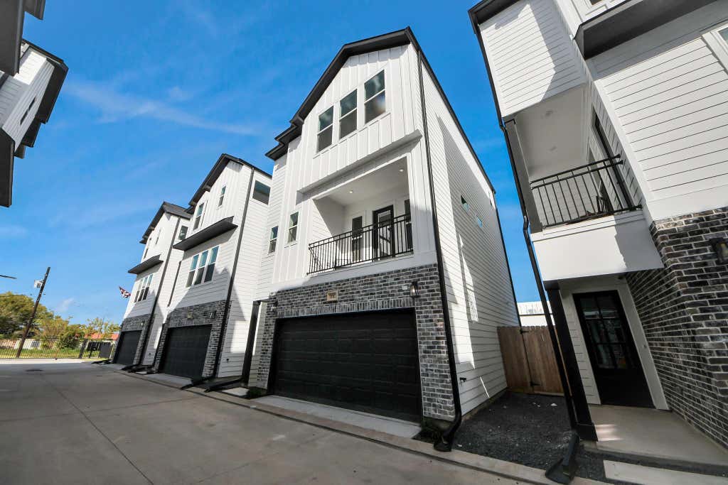 Photo of 719 Marcella Street #A, Houston, TX 77091 (MLS # 91617848)