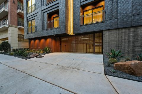 Tiny photo for 170 Malone Street #3101, Houston, TX 77007 (MLS # 64702062)