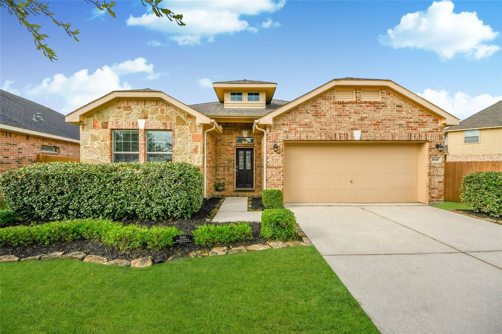 Photo of 1640 Canchola Lane, League City, TX 77573 (MLS # 80284753)