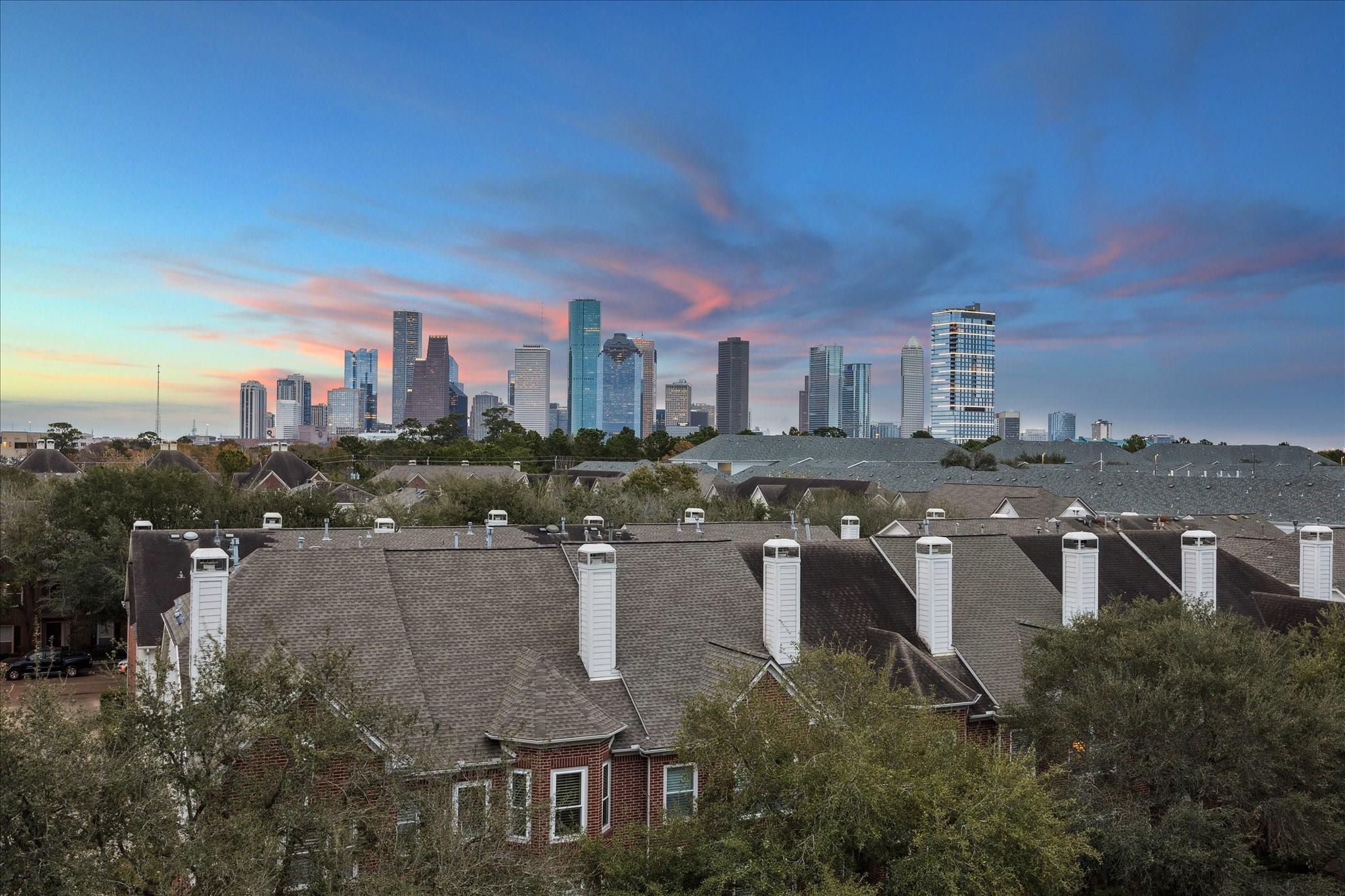 809 Memorial Heights Drive