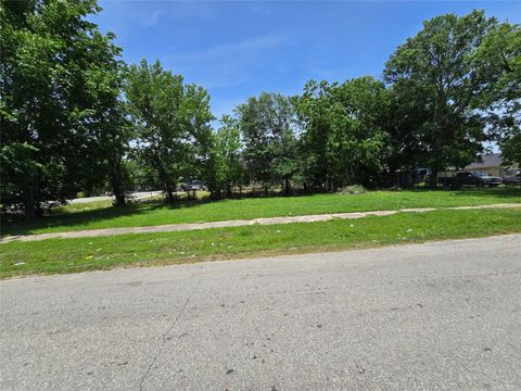 Photo of 6739 Foster Street, Houston, TX 77021 (MLS # 84763532)