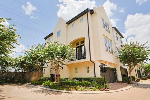 Photo of 10901 Upland Park, Houston, TX 77043 (MLS # 71895947)