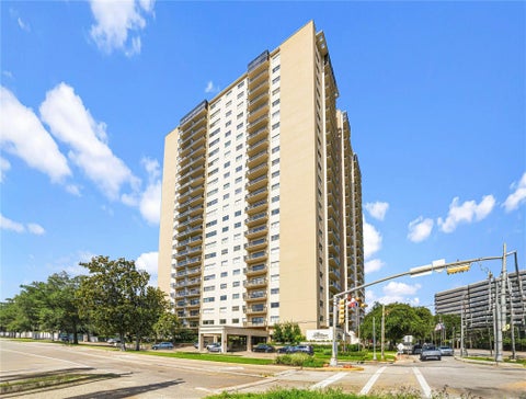 Photo of 2929 Buffalo Speedway #A1312, Houston, TX 77098 (MLS # 57194926)