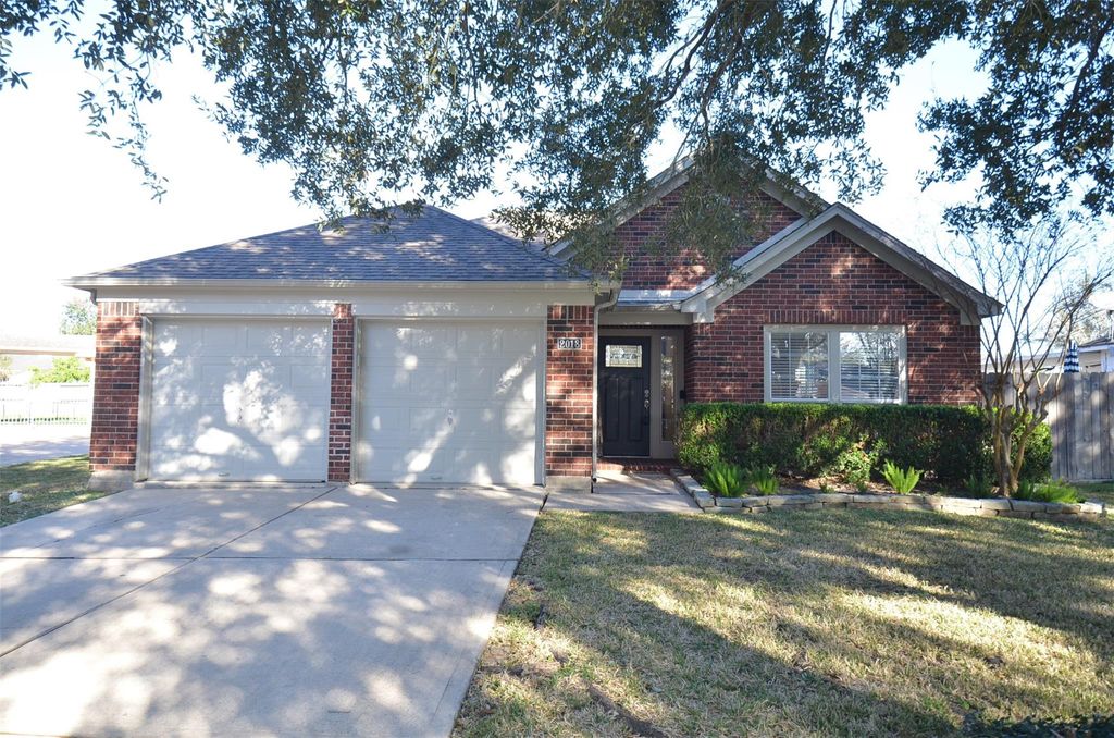 Photo of 2018 Clara Lake Court, Richmond, TX 77406 (MLS # 8519968)