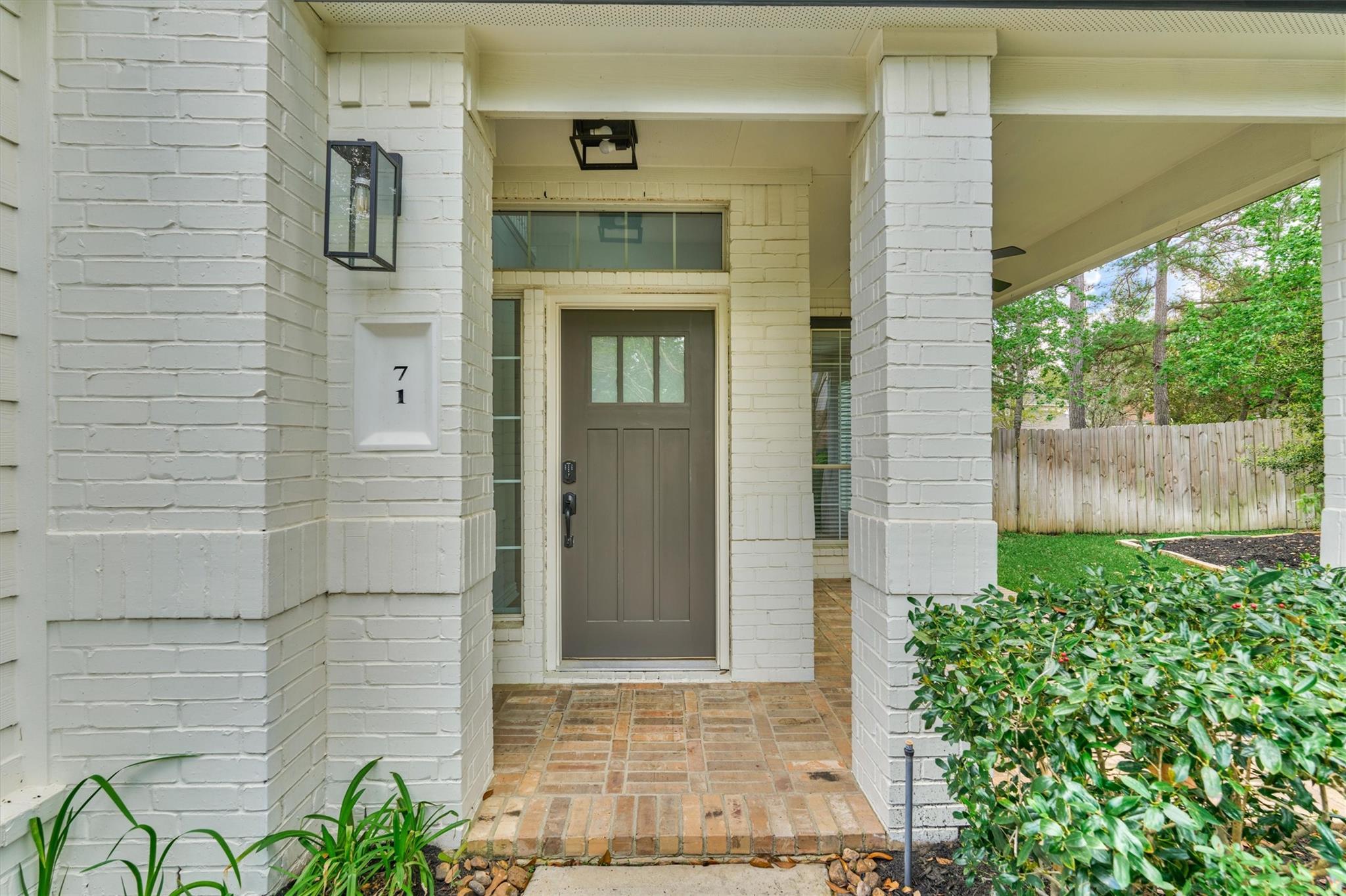 71 W Artist Grove Place