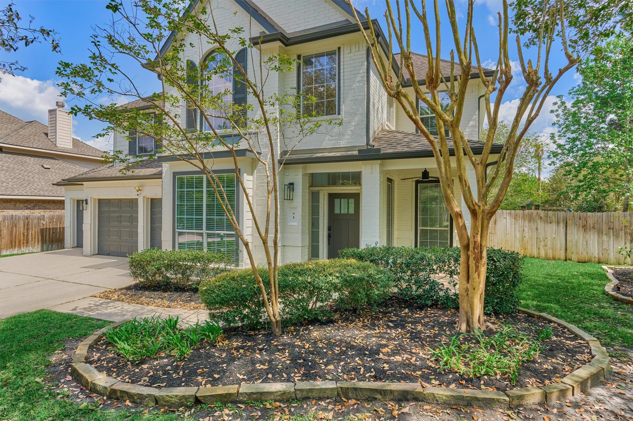 71 W Artist Grove Place