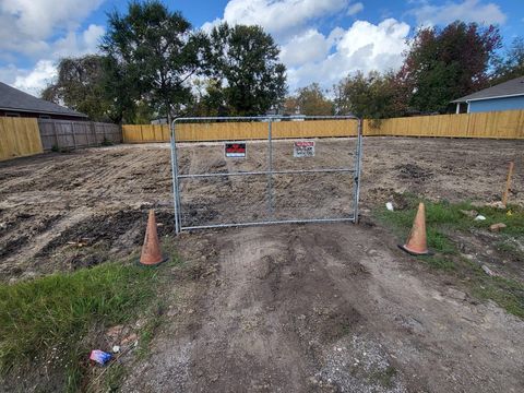 4641 Phlox Street Houston TX 77051