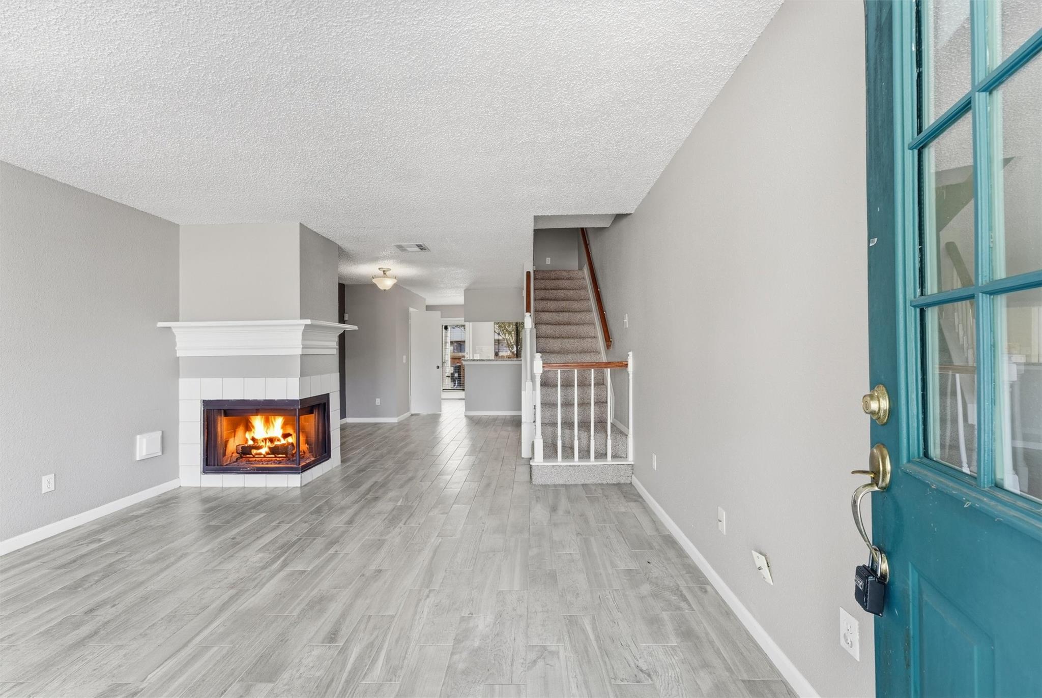 2808 Grants Lake Boulevard 304