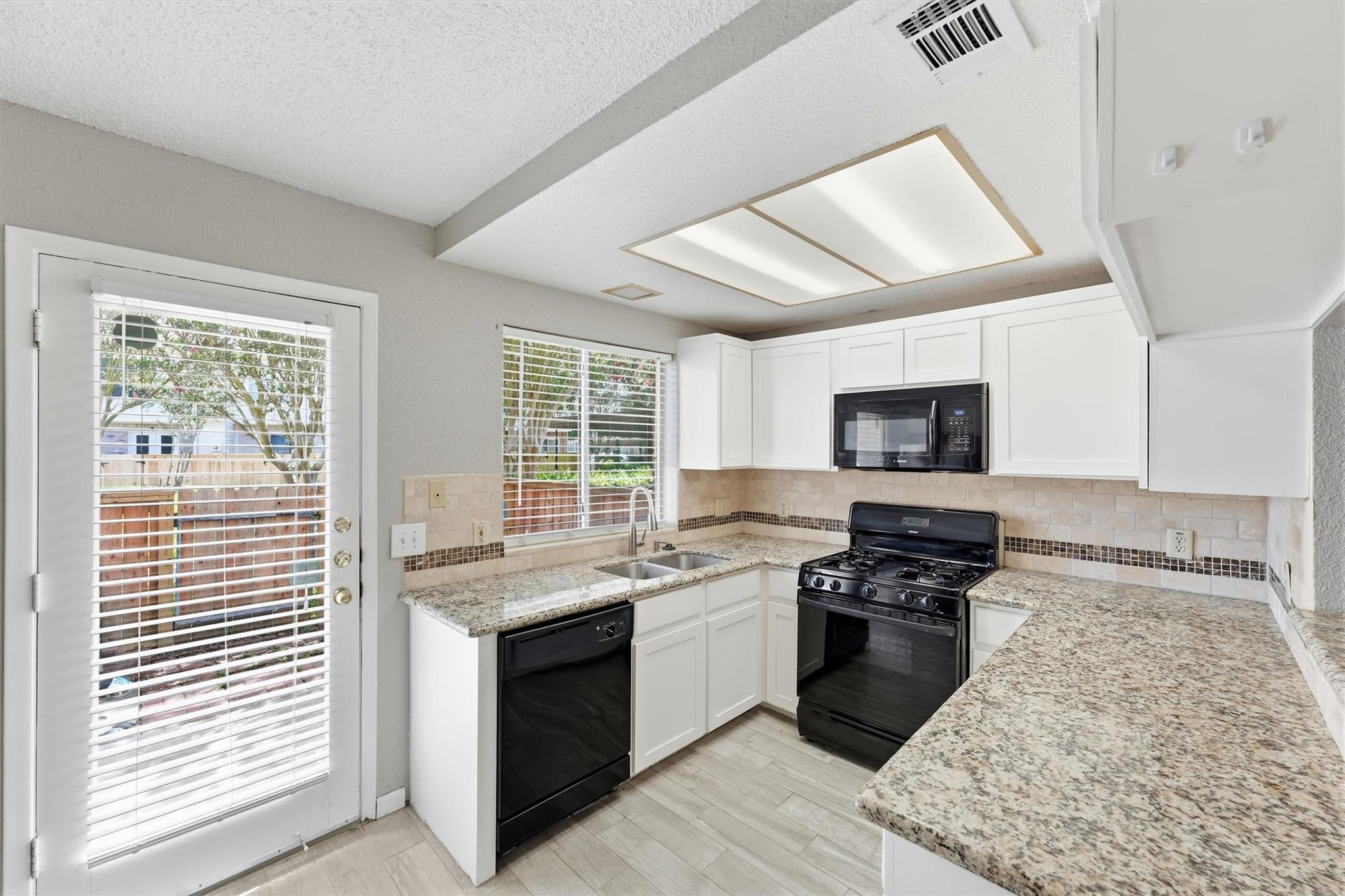 2808 Grants Lake Boulevard 304