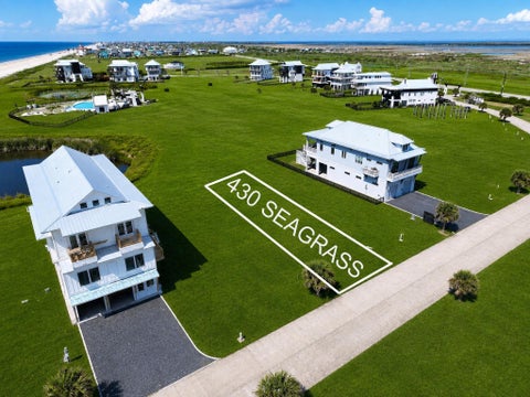 Photo of 430 Seagrass, Gilchrist, TX 77617 (MLS # 2350684)