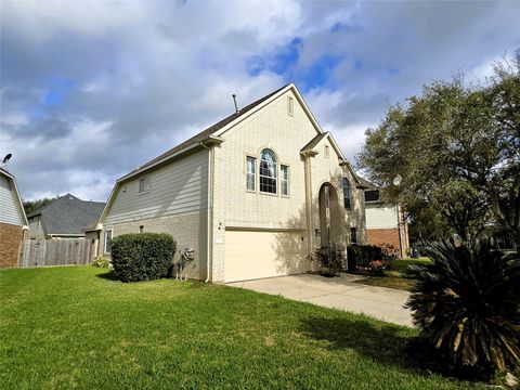 Photo of 4911 Russett Lane, Sugar Land, TX 77479 (MLS # 68741136)