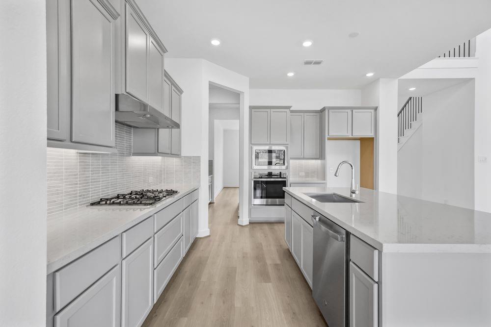 1653 Birch Lake Bend