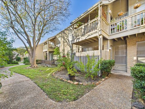Photo of 2100 Tanglewilde Street #133, Houston, TX 77063 (MLS # 29945234)
