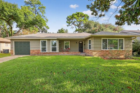 Photo of 9614 Panola Way, Houston, TX 77055 (MLS # 73286948)