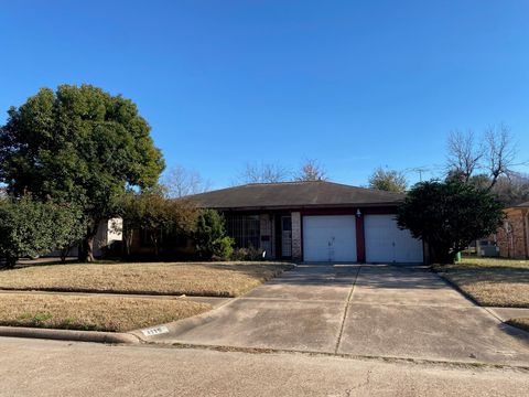 Photo of 1115 Glen Echo Drive, Houston, TX 77088 (MLS # 10572438)