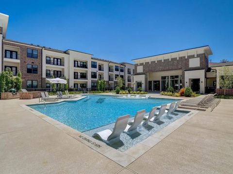 Photo of 1800 Central Pine Street #2206, Montgomery, TX 77316 (MLS # 38513693)