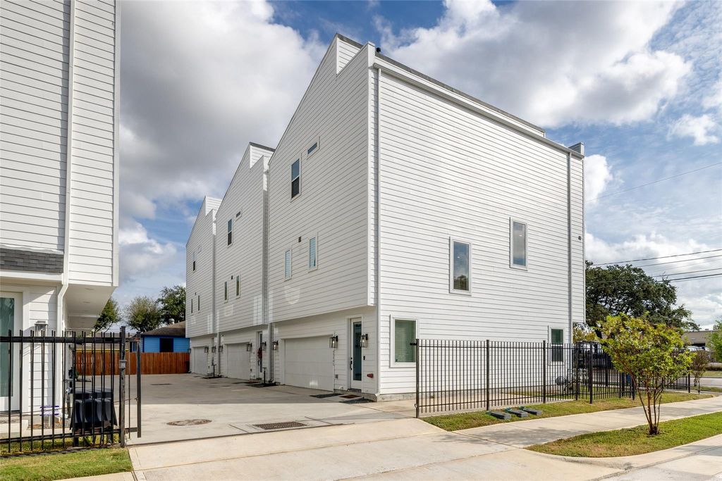 Photo of 4804 Gano Street #C, Houston, TX 77009 (MLS # 7375683)