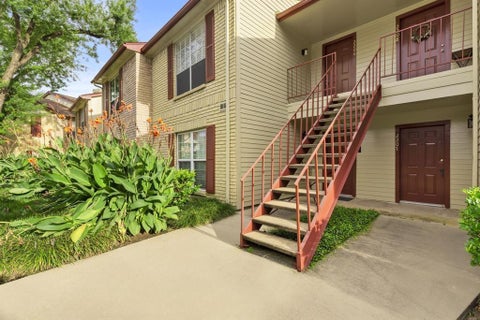 Condo For Rent - 2120 El Paseo Street #2206<br/> Houston, TX 77054