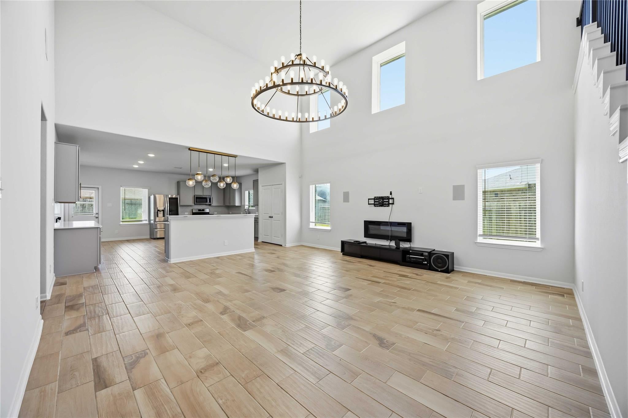 2402 Mount Dana Drive