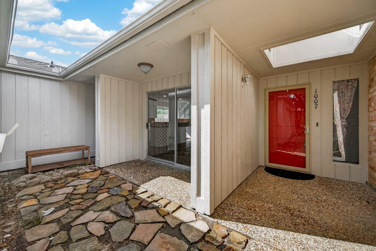 1007 Apache Falls Drive