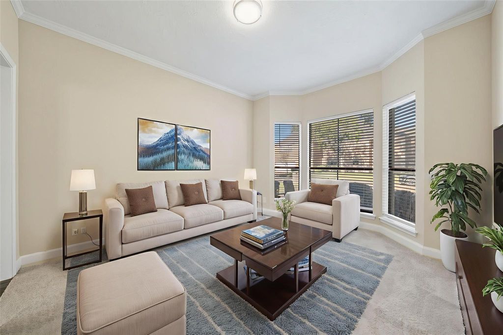 Photo of 14823 Walbrook Drive, Sugar Land, TX 77498 (MLS # 21326001)