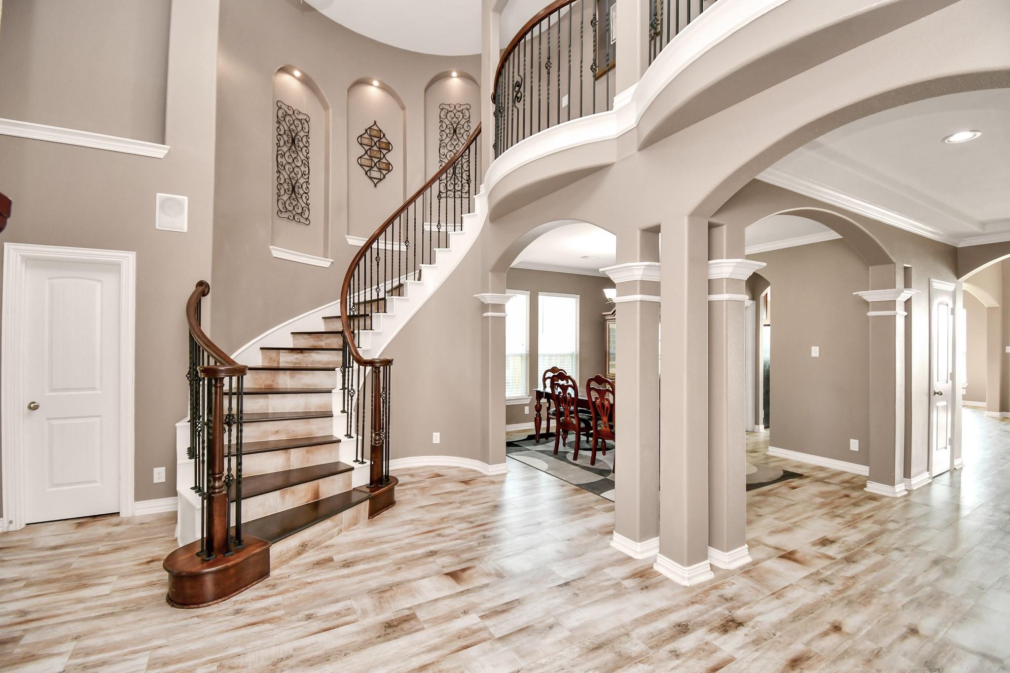 9511 Emerald Lakes Drive