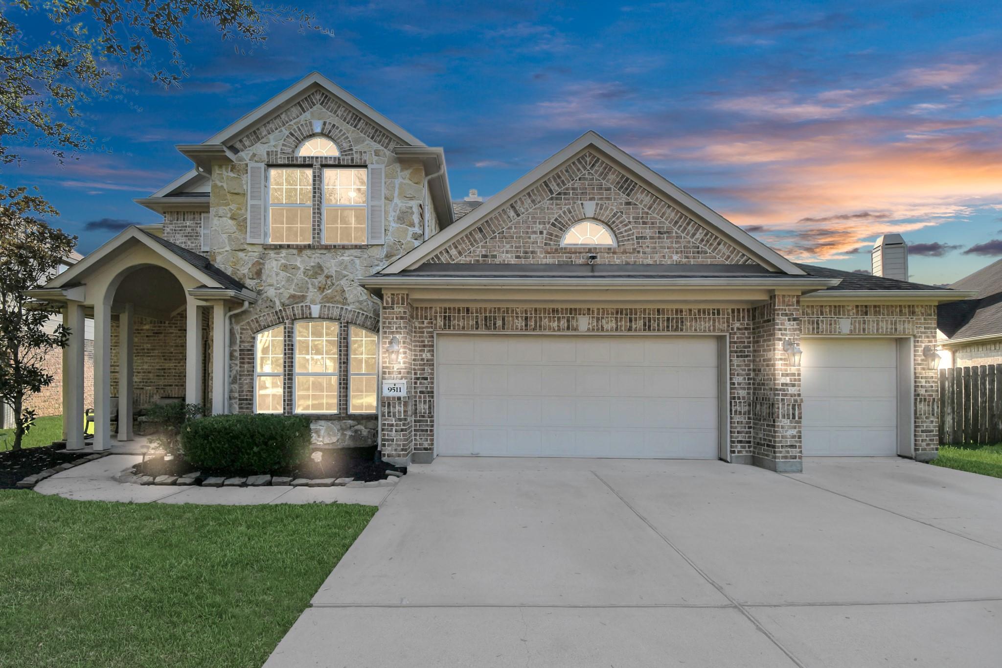 9511 Emerald Lakes Drive