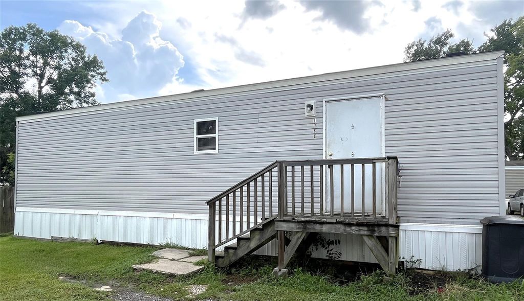 Photo of 108 S 7th Street S #C, Highlands, TX 77562 (MLS # 83710625)