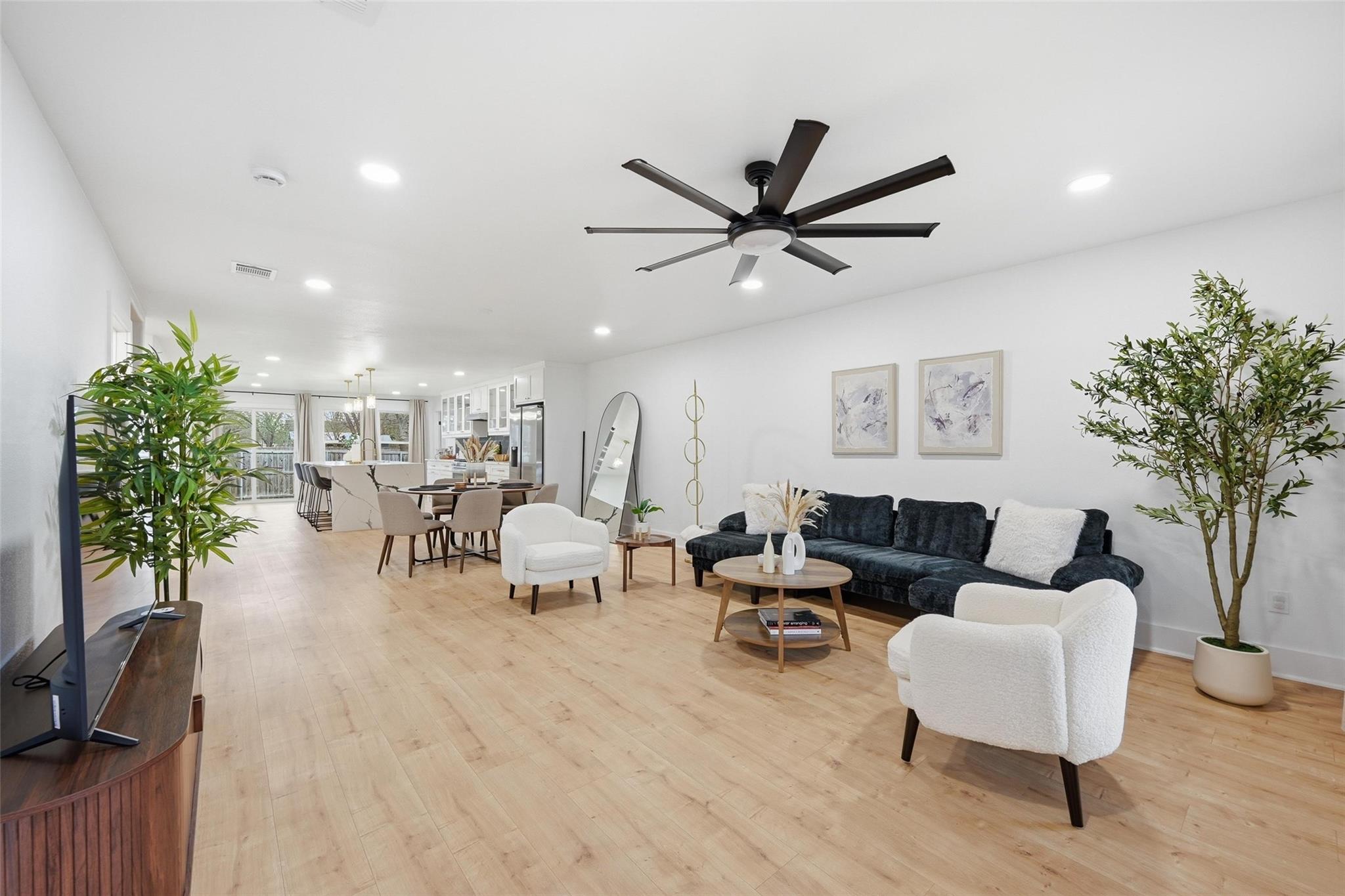 508 W White Avenue
