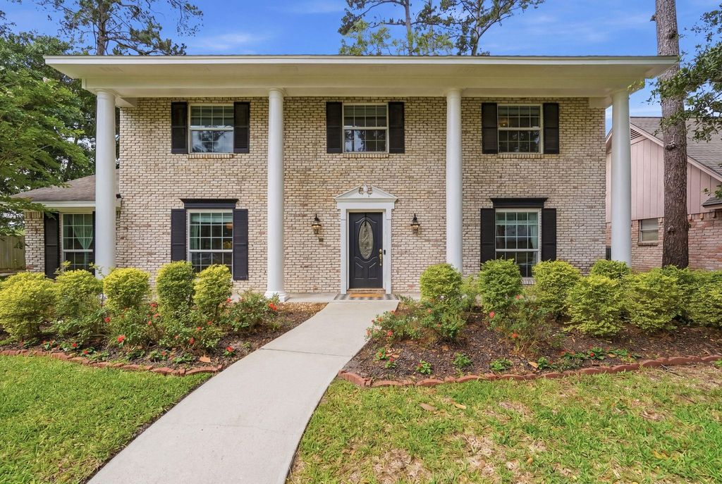 Photo of 16807 Memorial Oaks Ln Ln, Spring, TX 77379 (MLS # 95601181)