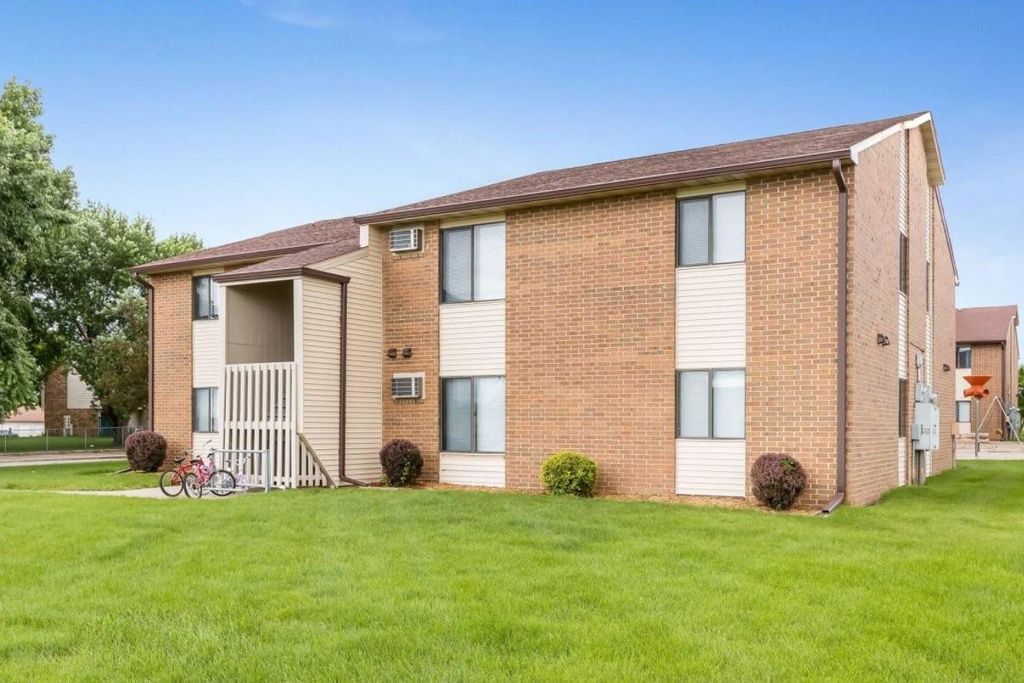 Photo of 1127 S Linn Street, Other, IA 50036 (MLS # 51621111)