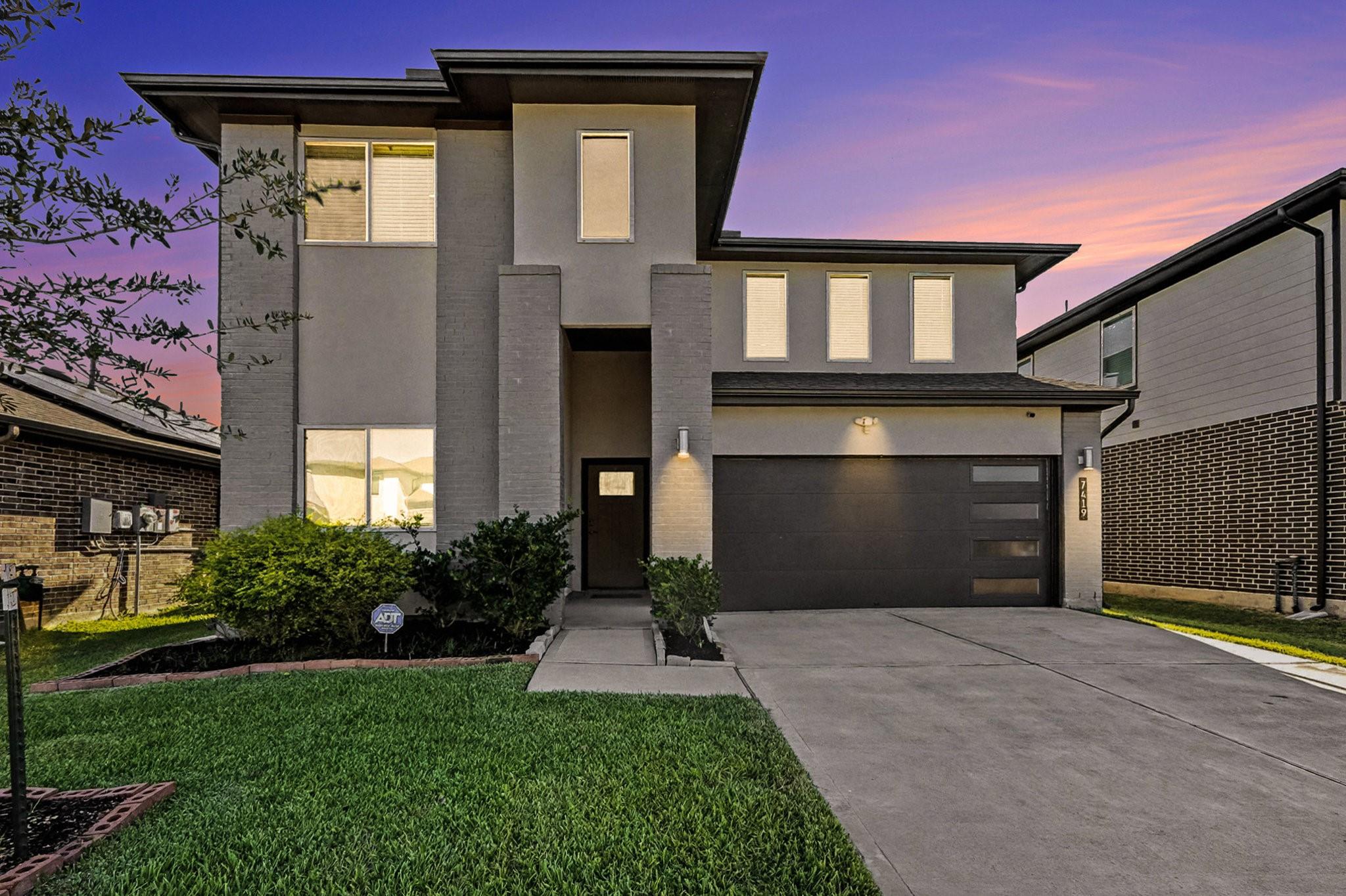 7419 Rainham Valley Lane