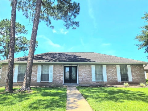 Photo of 2238 E Silver Sage Drive, Houston, TX 77077 (MLS # 60761041)