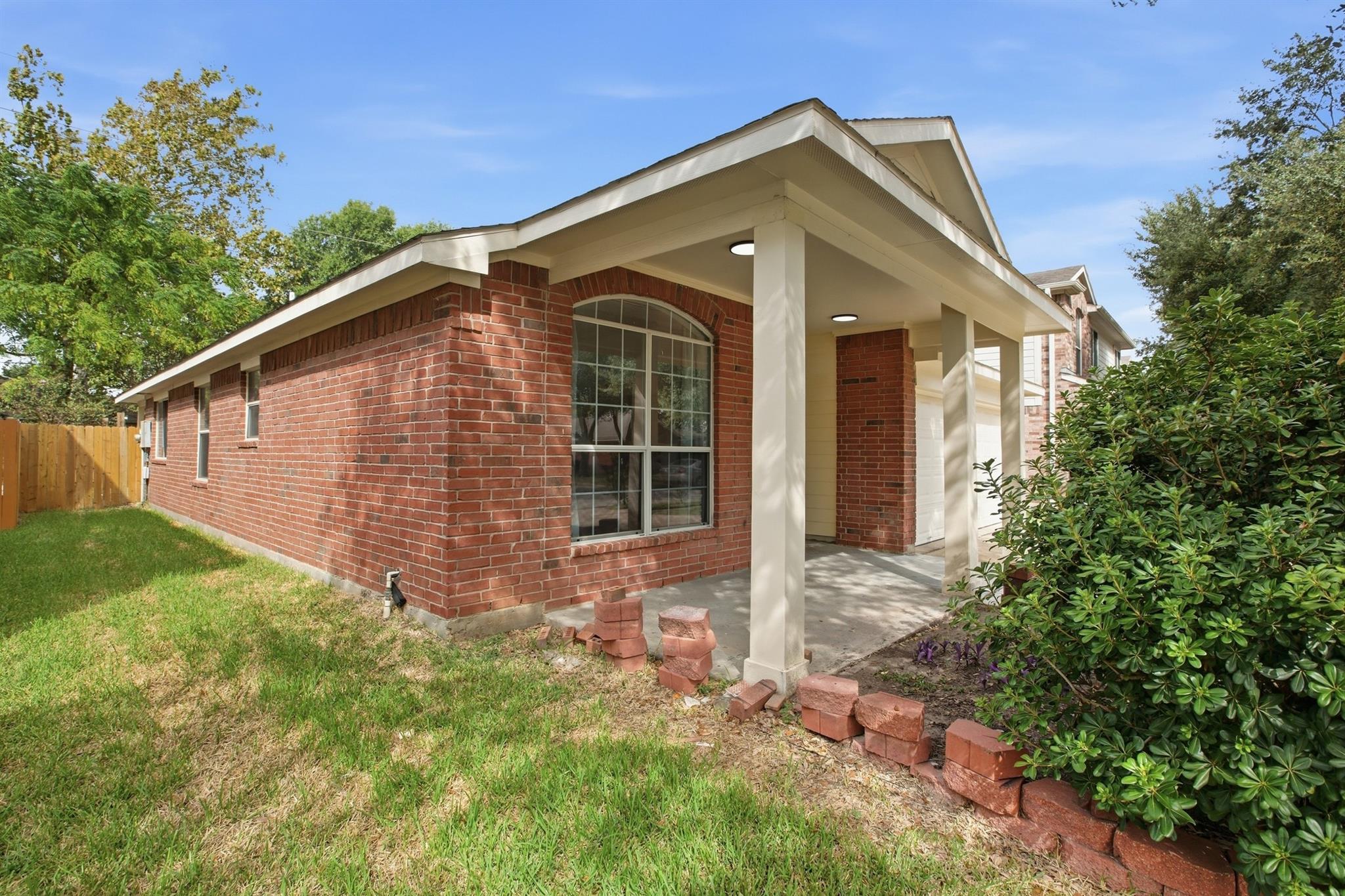3227 Amber Meadow Dr
