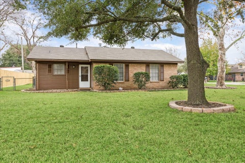 Apartment For Sale - 431 Hummingbird Lane<br/> Harris County, Houston, TX 77060