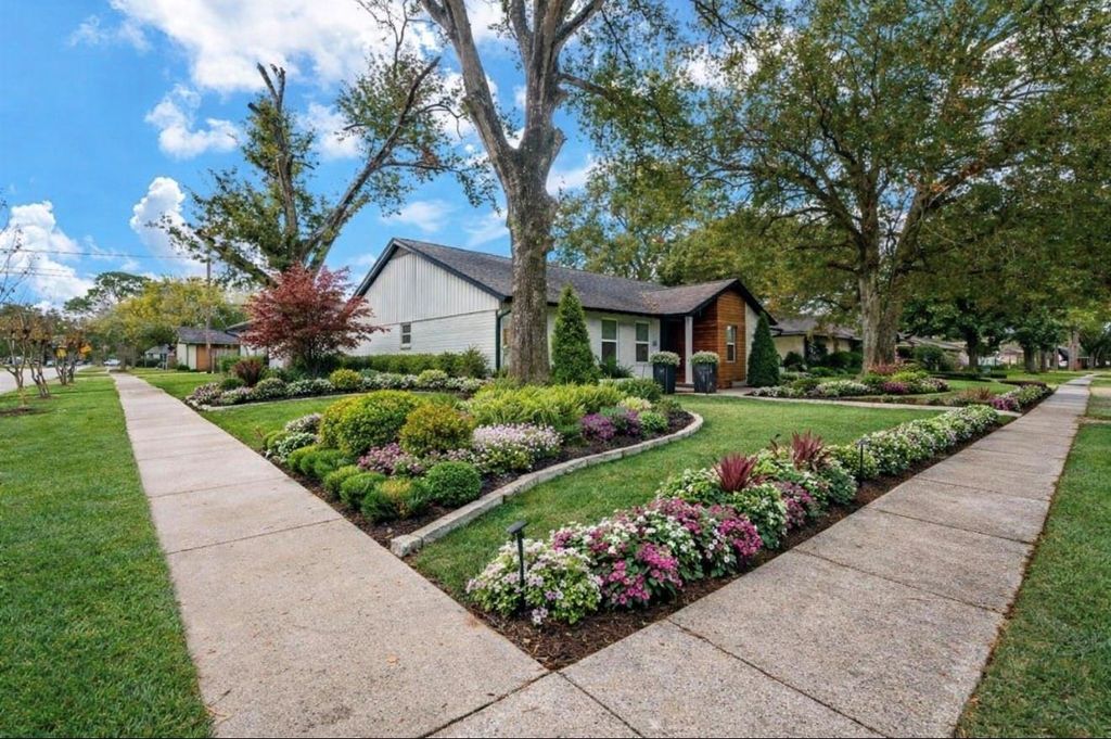 Photo of 10603 Riverview Drive, Houston, TX 77042 (MLS # 14740443)