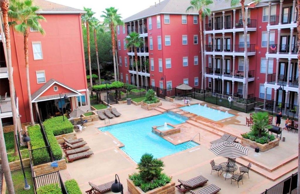 Photo of 2400 Mccue Road #450, Houston, TX 77056 (MLS # 48777884)