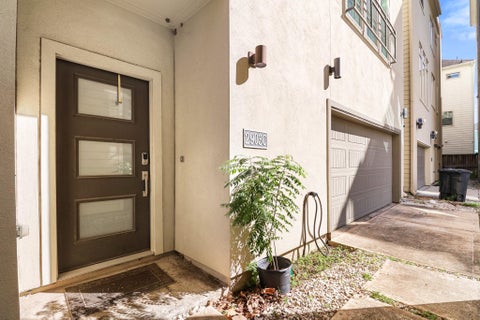 Photo of 2903 Gillespie Street #C, Houston, TX 77020 (MLS # 89572401)