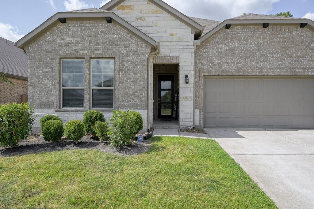 Photo of 12189 Pearl Bay Court, Conroe, TX 77304 (MLS # 86533040)